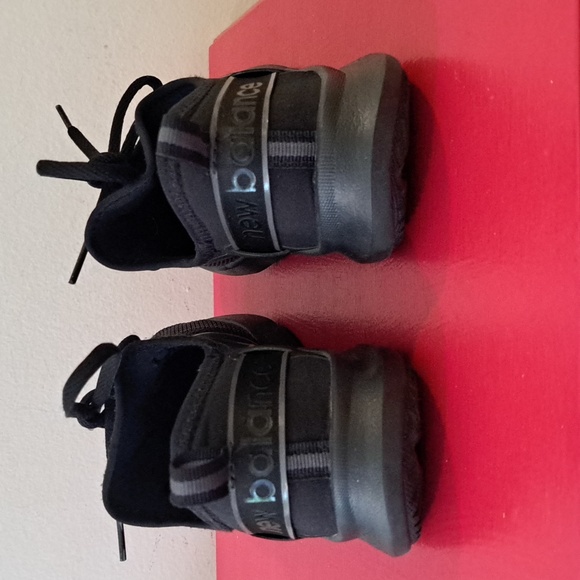 New Balance Running Shoes - Picture 6 of 6